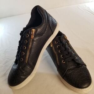 Daily Shoes Woman Size 11 Lace Up Wide Pocket Zipper Sneakers Slip On Black